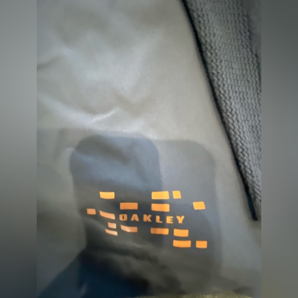 Oakley jacket - Picture 3 of 5